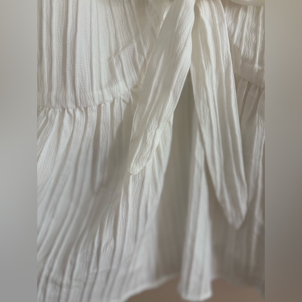 SHEIN Curve VCay White Gauzy NWT Smocked Halter Top Size XL - Picture 3 of 7